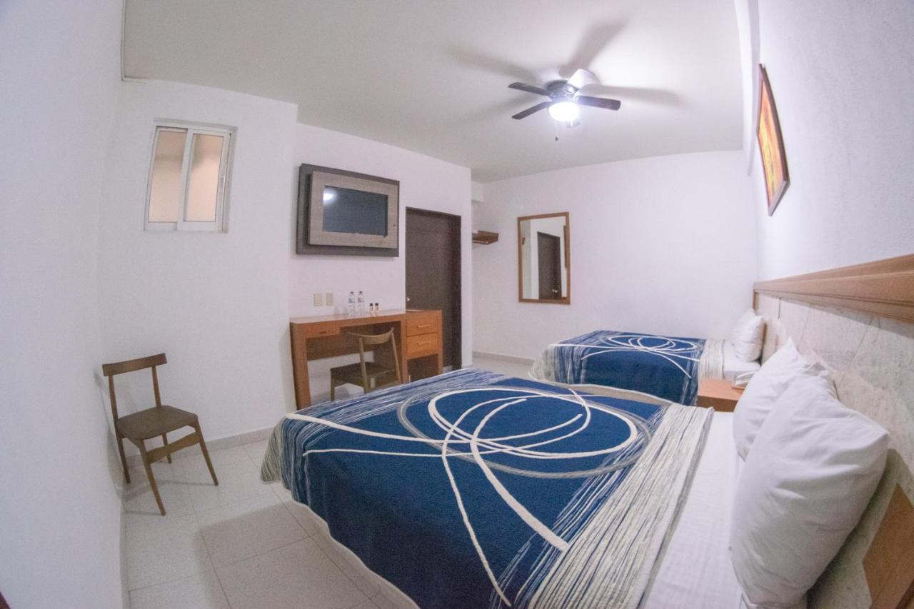 לאון Hotel Niza Zona Piel מראה חיצוני תמונה